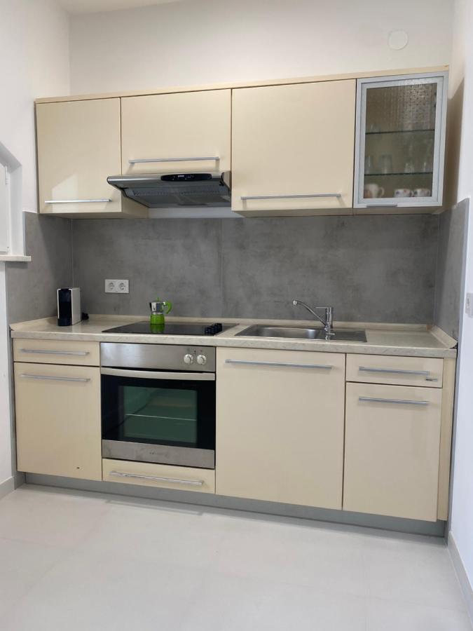 Mali Apartment